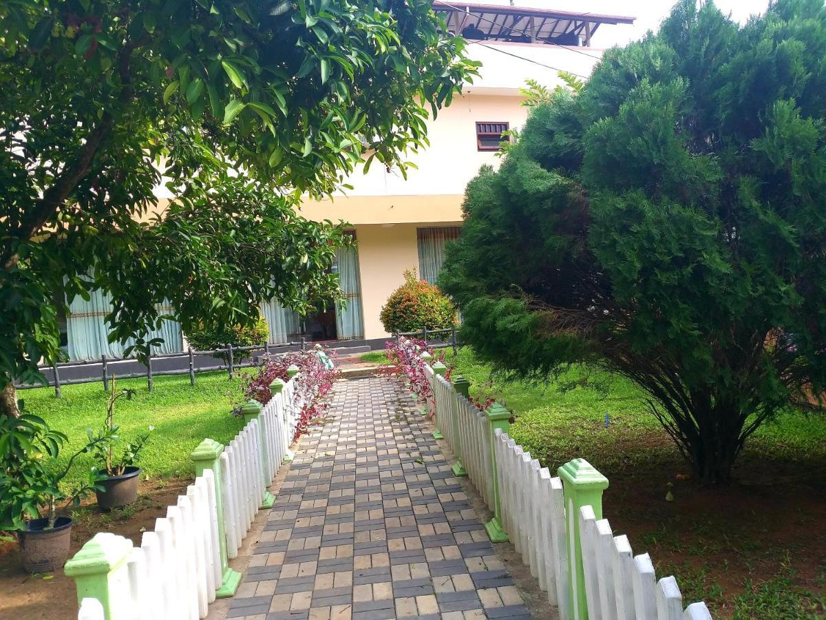 Hotel TK Green Garden Matara Buitenkant foto