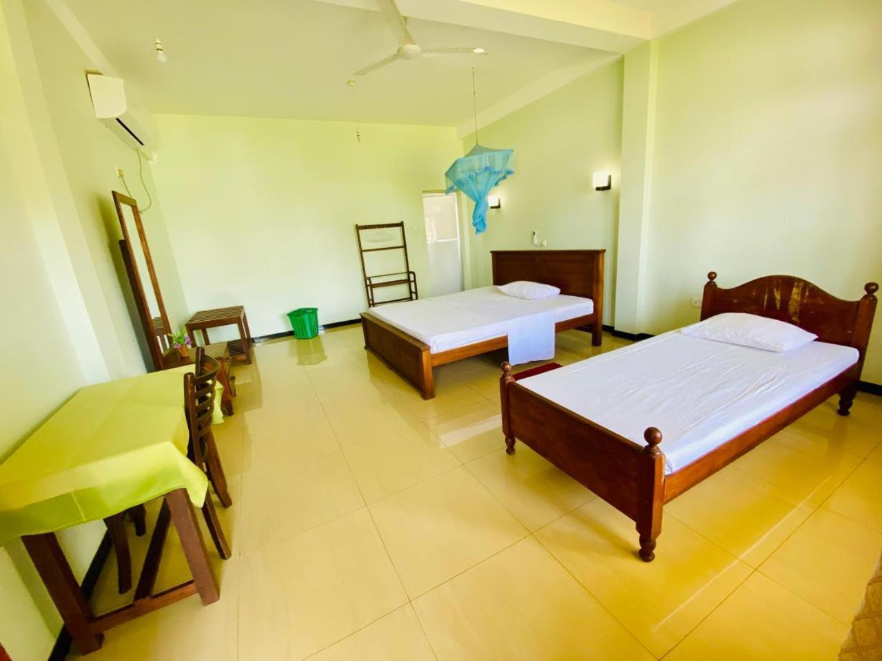 Hotel TK Green Garden Matara Buitenkant foto