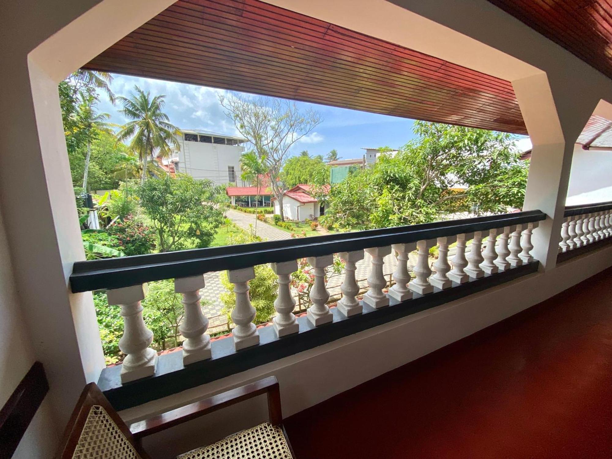 Hotel TK Green Garden Matara Buitenkant foto